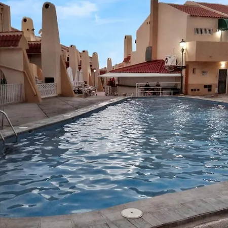Beachside Retreat: Poolside With Wi-fi Costa Adeje (Tenerife)